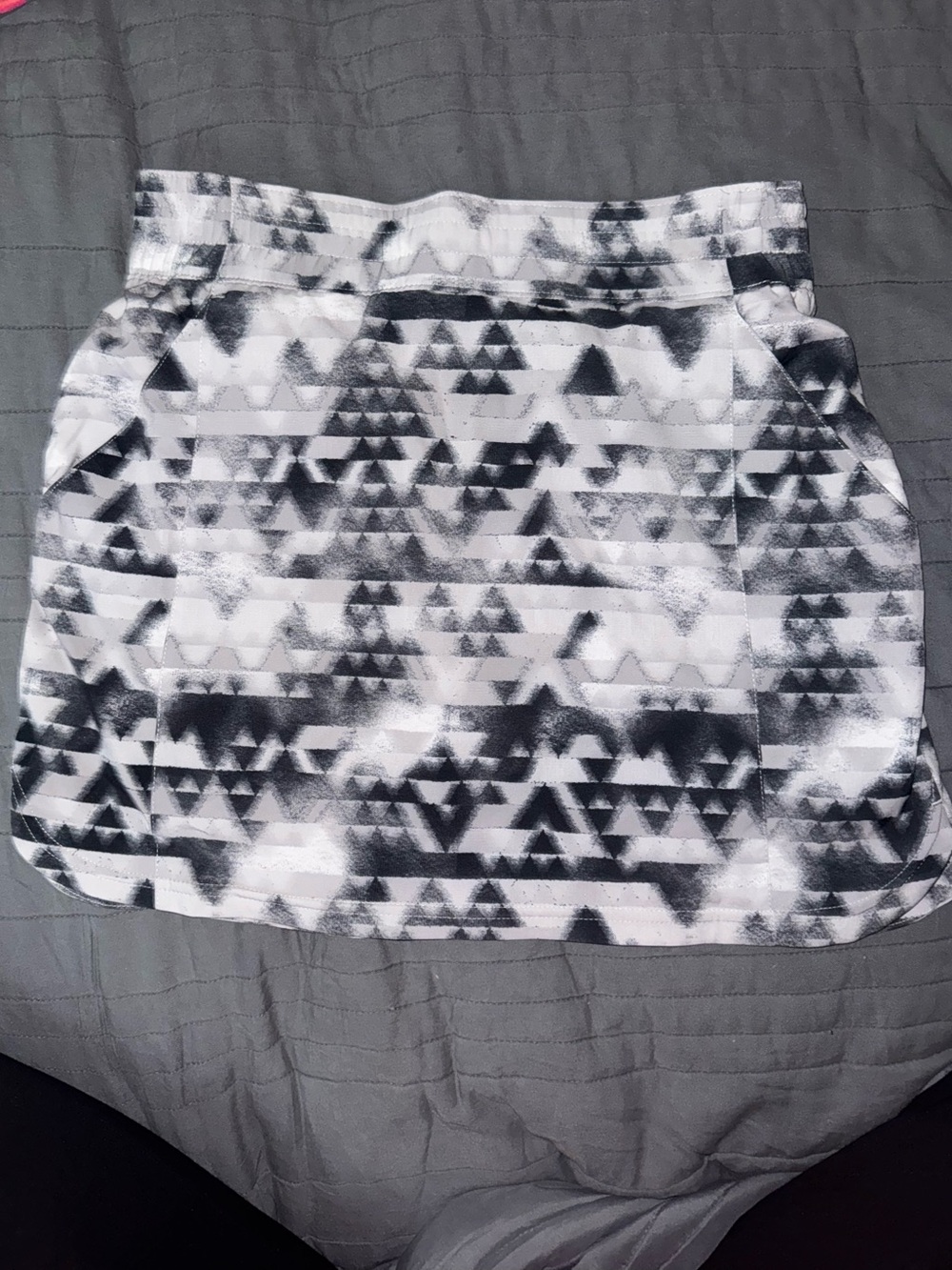 Columbia Black & White Geometric Active Skort